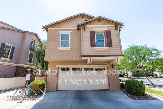 Building Photo - 2113 E Huntington Dr