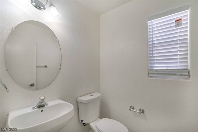 Building Photo - 9243 Shellmont Ct