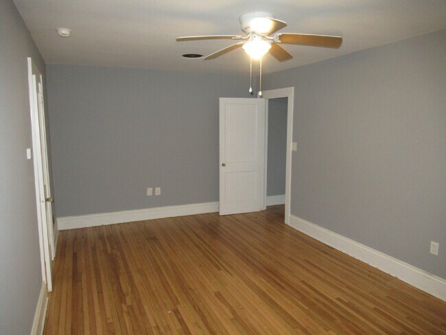 Foto del edificio - Downtown Lincolnton Duplex!