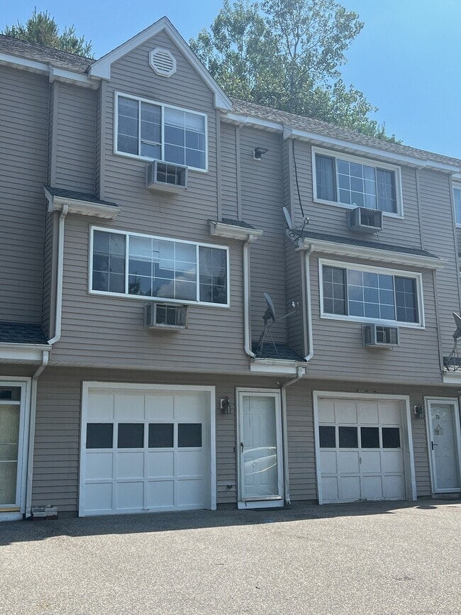 Building Photo - 505 Harwinton Ave