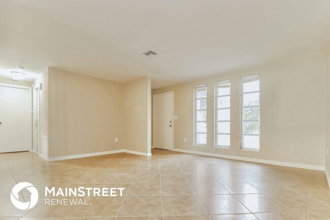Foto del edificio - 4153 Woodtrail Blvd