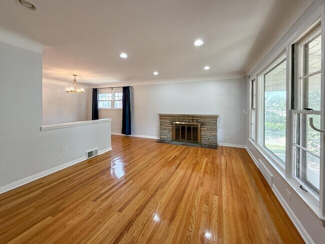 Foto del edificio - 2082 Vernier Rd