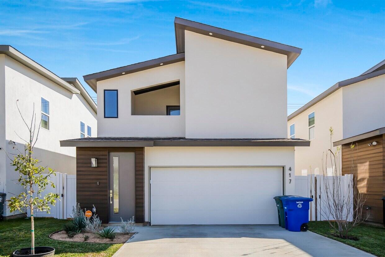 417 Deer Path Lp, Laredo, TX 78045 House Rental in Laredo, TX