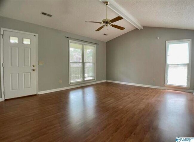 Foto del edificio - 158 Hollington Dr NE