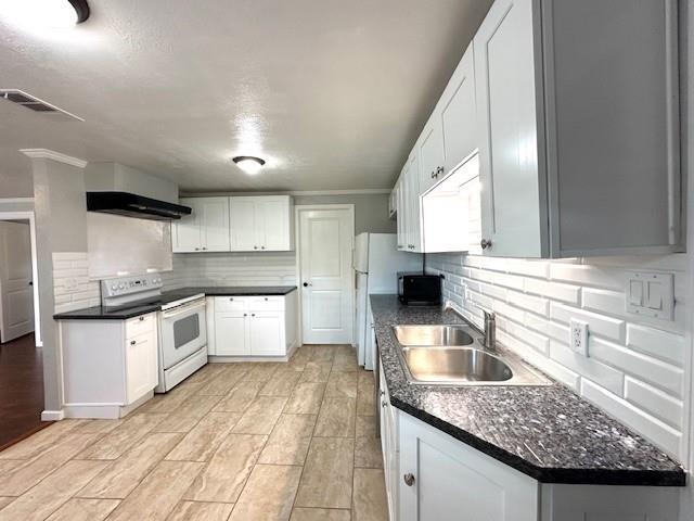 Foto del edificio - 17884 Crystalwood Ct