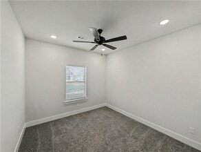Building Photo - 6907 SW High Meadow Blvd