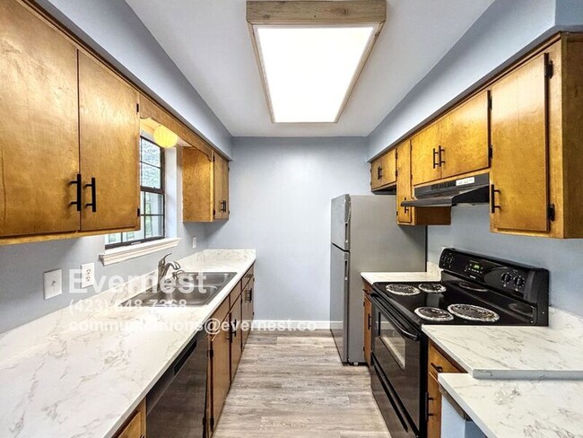 Foto del edificio - 3307 Pinewood Terrace