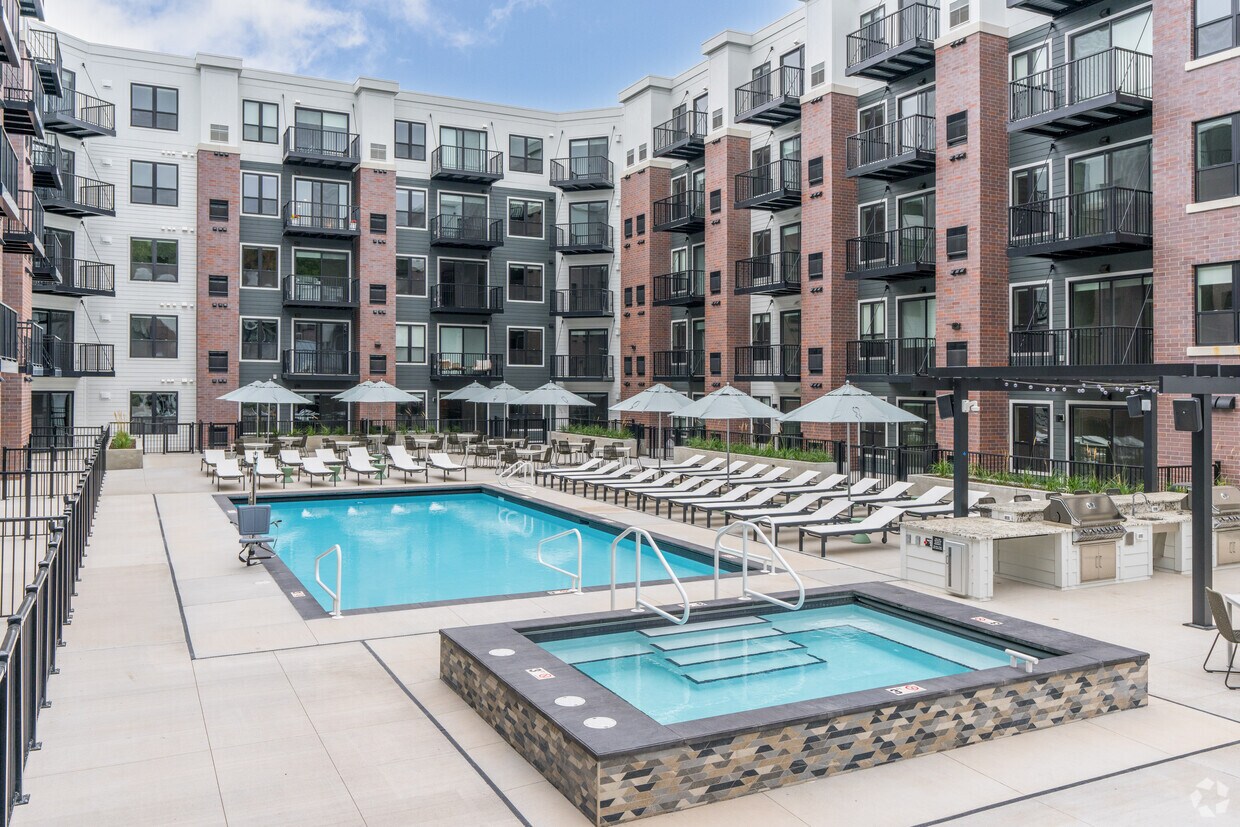 Alcott Apartments in MN