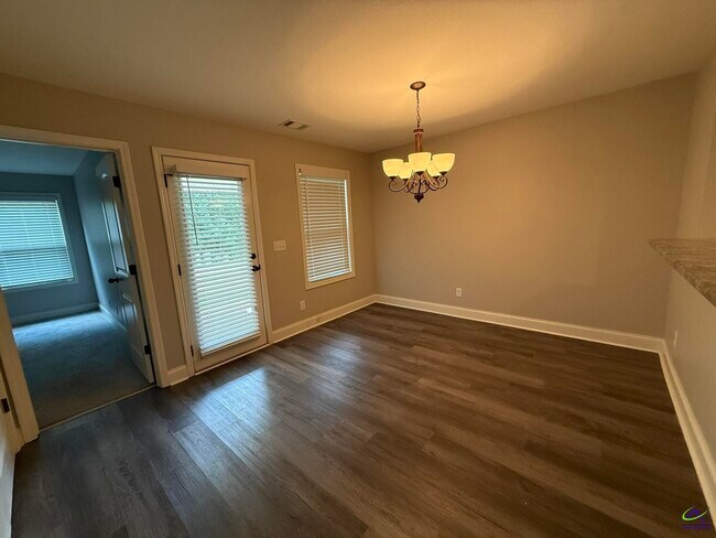 Foto del edificio - 317 Grayton Way