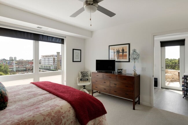 Interior Photo - Laguna Apartments