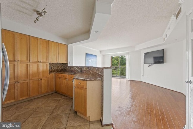 Foto del edificio - 3101 N Hampton Dr