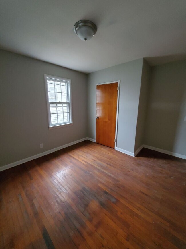 Foto del edificio - 1636 St.Elmo Ave NE