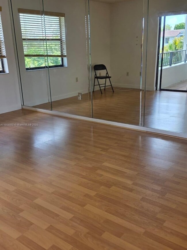 Foto del edificio - 10823 NW 7th St