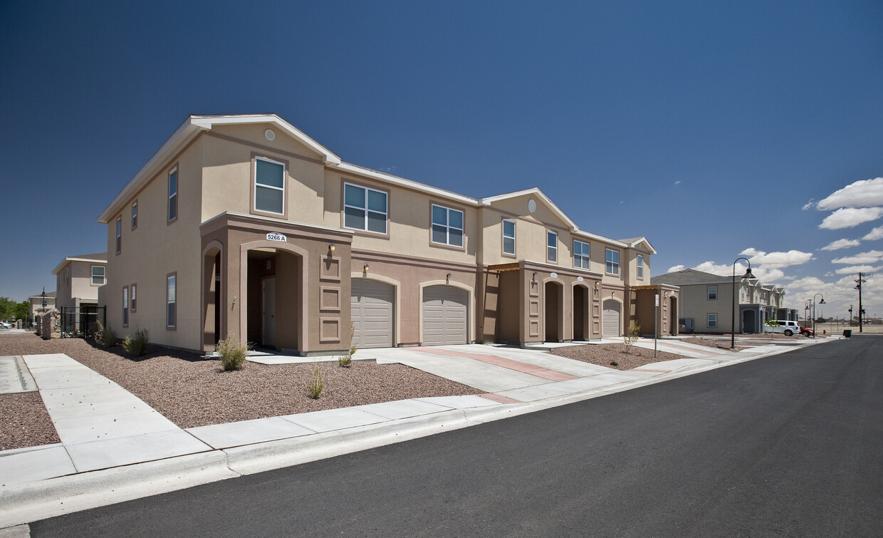 Foto principal - Fort Bliss Family Homes