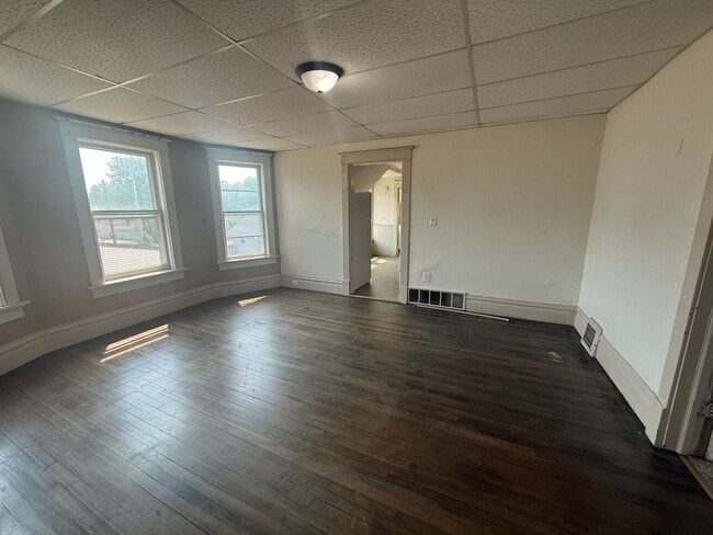 Building Photo - 834 S 3rd Ave
