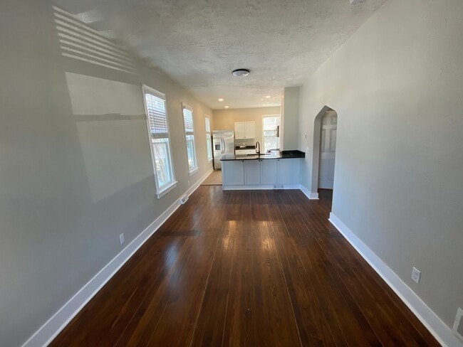 Photo - 2BR Fully Remodeled House