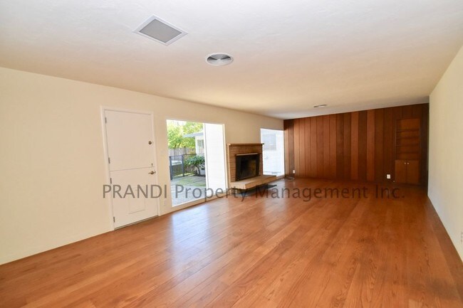 Building Photo - 110 Van Tassel Ct