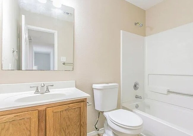 Building Photo - 149 Willow View