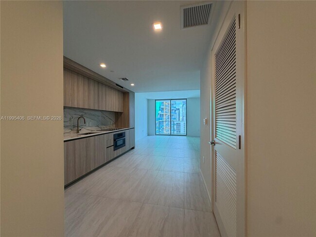 Foto del edificio - 77 SE 5th St