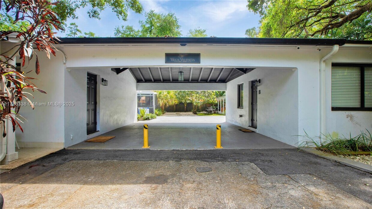 Foto principal - 1750 NE 144th St