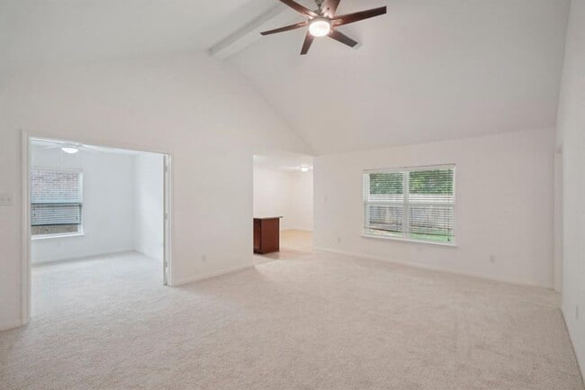 Foto del edificio - 1904 Fairbanks Dr