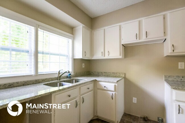 Foto del edificio - 9212 Woodhill Ln