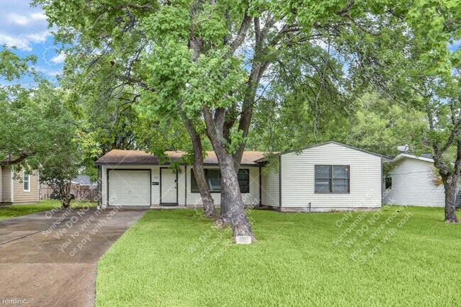 Foto del edificio - 3 br, 1 bath House - 926 19th Ave N