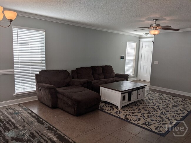Building Photo - 209 Grandview Dr
