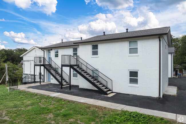 Building Photo - Beautifully Remodel 2 Bedroom Apartment