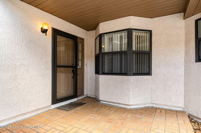 Building Photo - 3549 Muirfield Dr