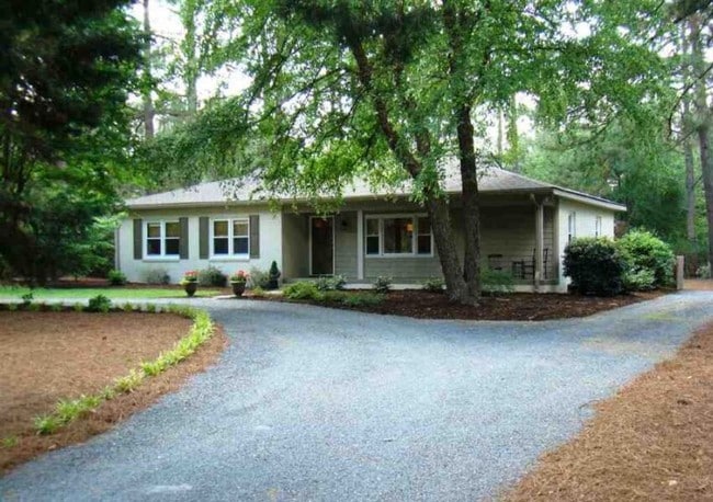 Building Photo - 1104 Linden Rd