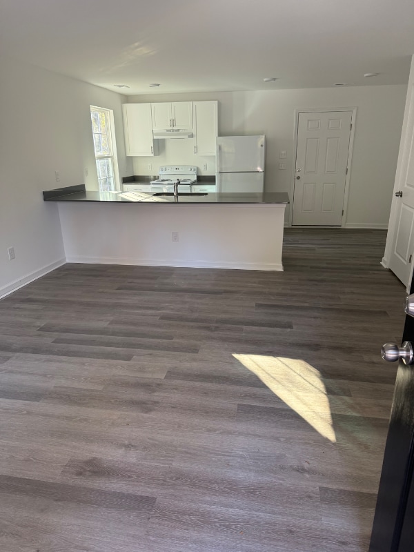 Foto del edificio - 194 Sheree Ln