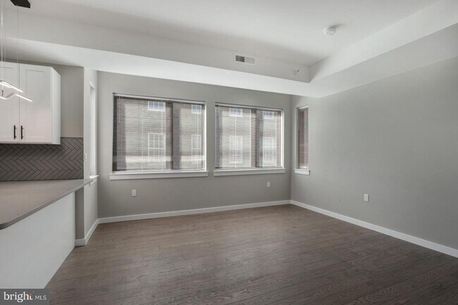 Building Photo - 2534 Emerald St