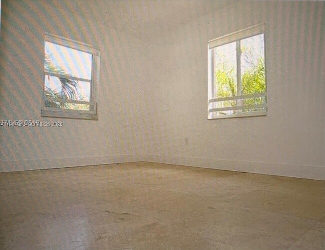 Building Photo - 544 NE 62nd St