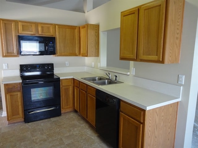 Building Photo - 8722 Star Leaf Rd N