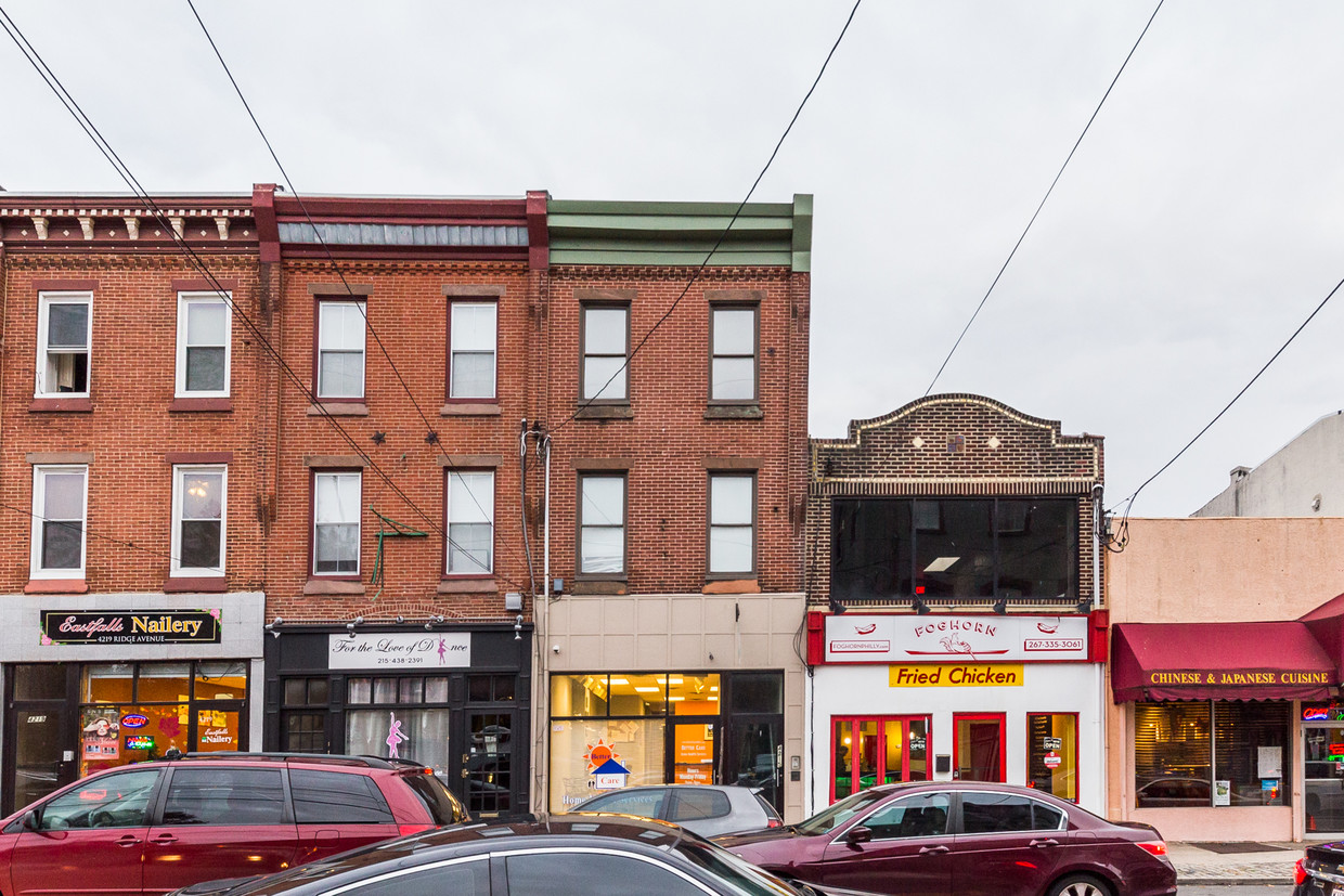 Primary Photo - 4215 Ridge Ave