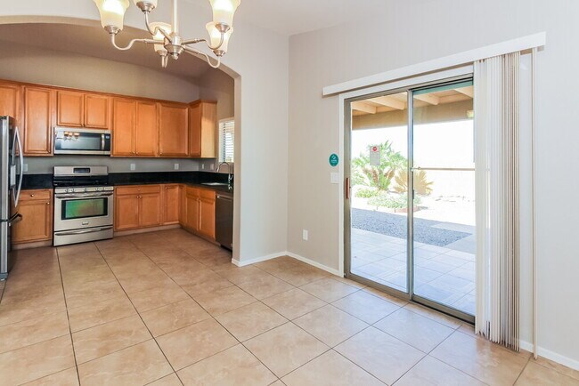 Foto del edificio - 5536 S Desert Redbud Dr