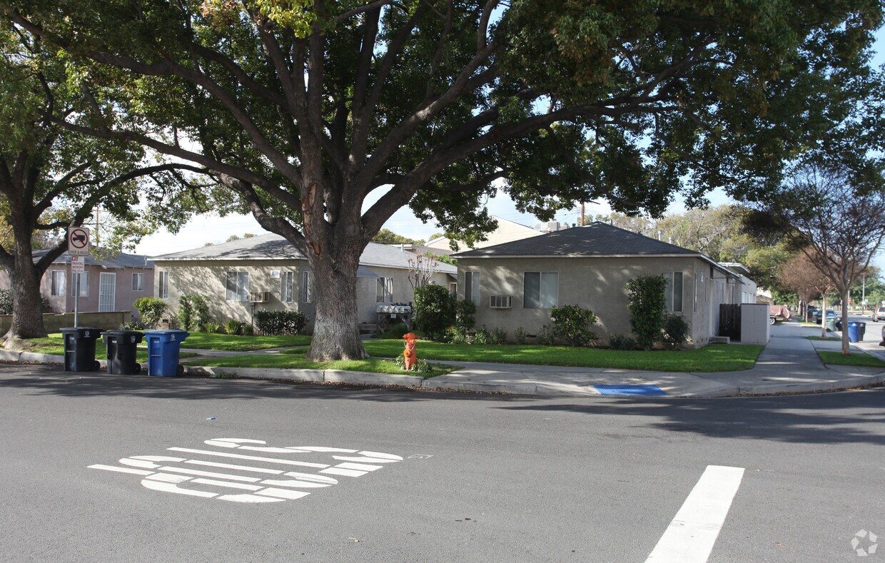 Primary Photo - 543 N LOMITA ST