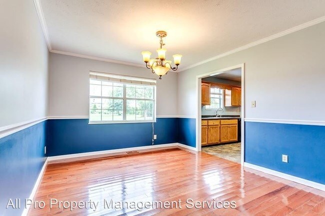 Building Photo - 3 br, 2 bath House - 806 Carter Street