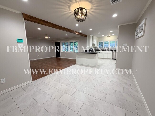 Building Photo - 113 Monticello Dr