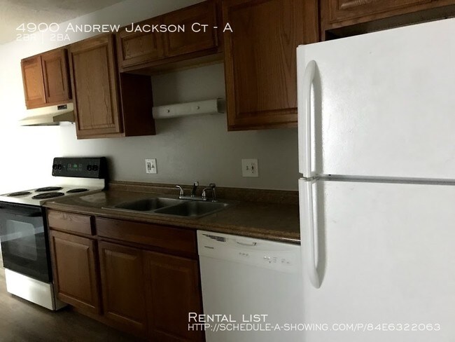 Building Photo - 2bedroom. 1.5 bath townhome