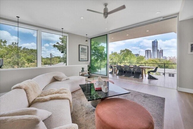 Building Photo - 813 Rutherford Pl