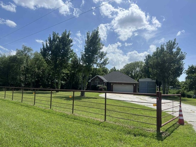 Building Photo - 15315 CR 138