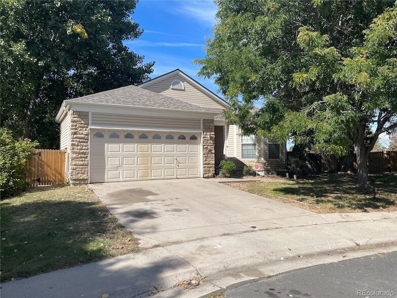 Foto principal - 5241 Helena St