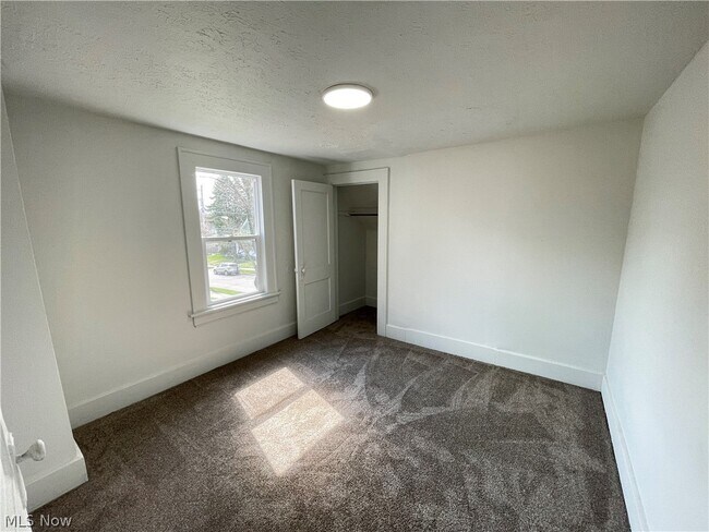 Building Photo - 459 Patterson Ave