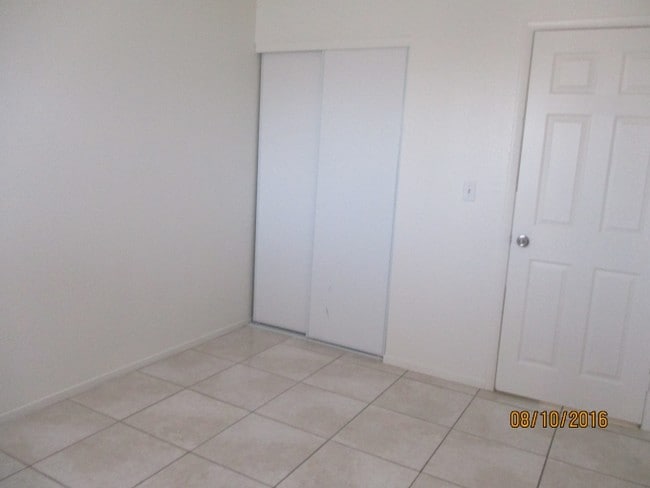 Building Photo - 2500 Bassler St