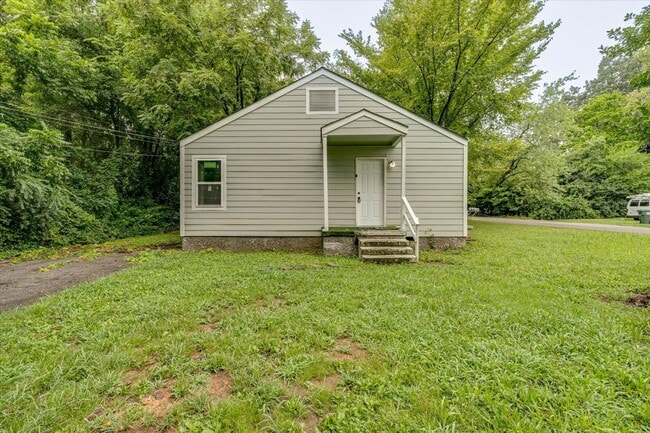 Building Photo - Spacious 1-Bedroom in Convenient Chattanoo...