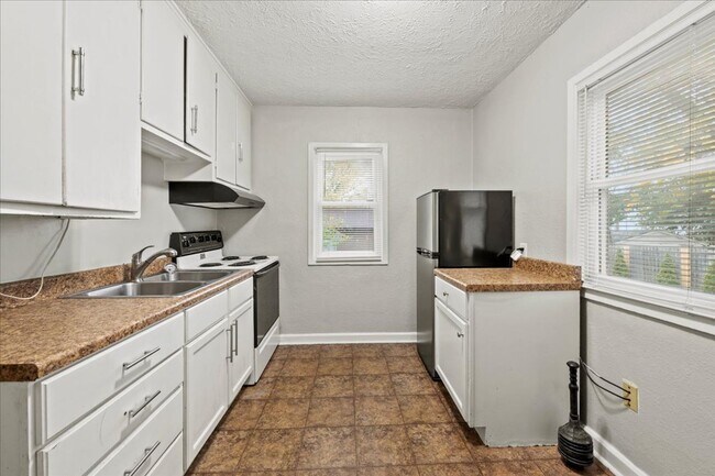 Foto del edificio - 1338 S Talbott St