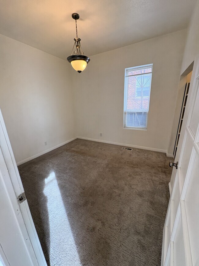 Foto del edificio - 830 S 300 E