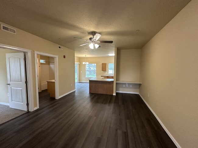 Foto del edificio - 10151 W Rifleman Ln